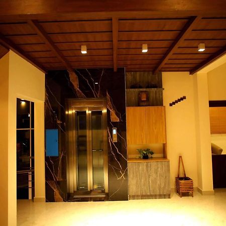 Kira Palace Residency Hotell Ernakulam Eksteriør bilde