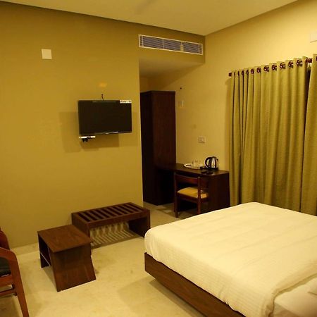 Kira Palace Residency Hotell Ernakulam Eksteriør bilde