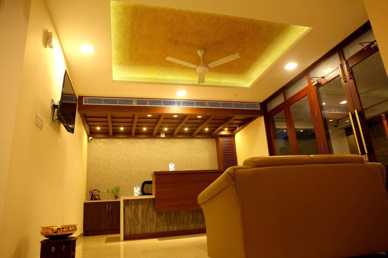 Kira Palace Residency Hotell Ernakulam Eksteriør bilde