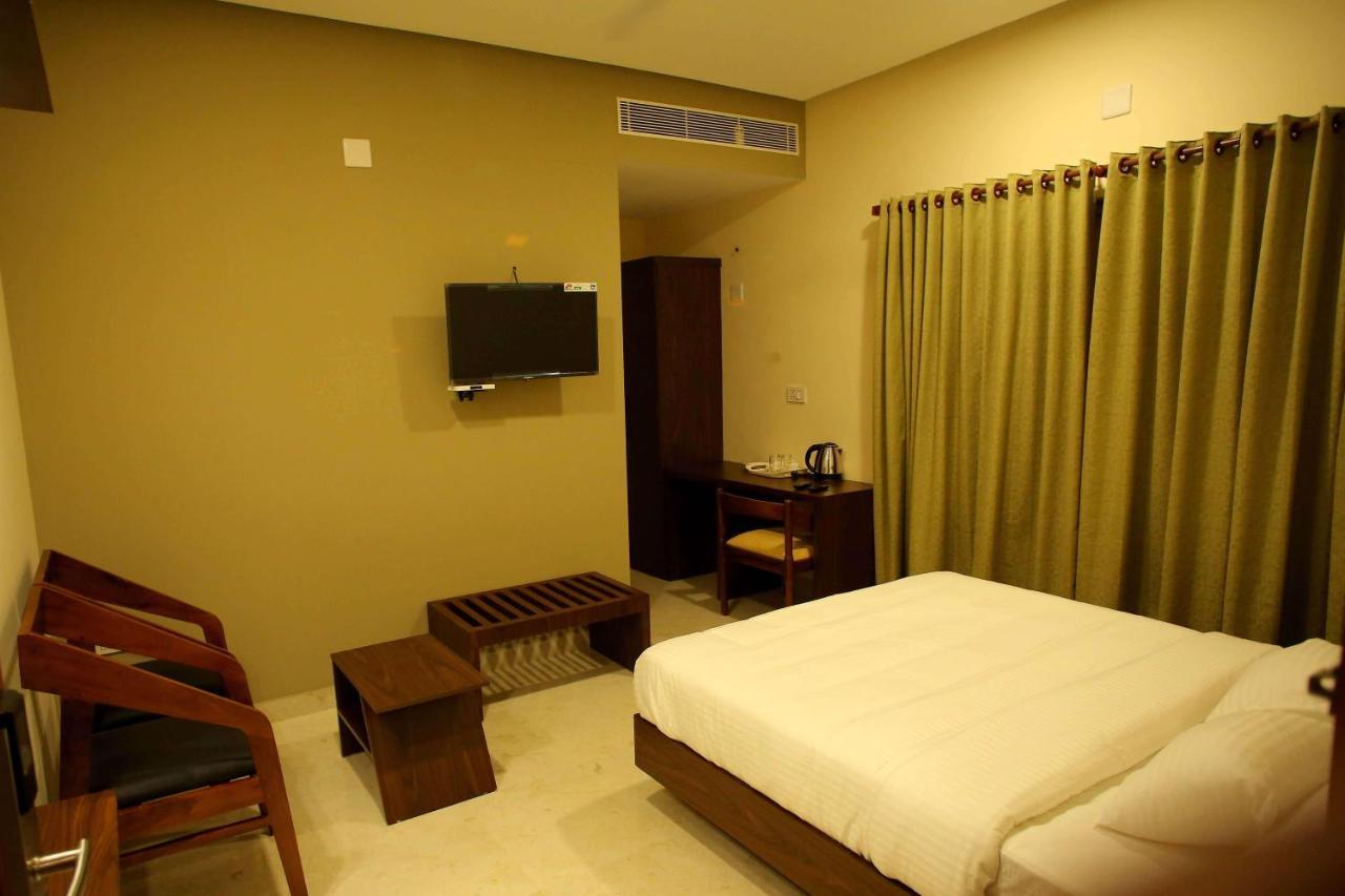 Kira Palace Residency Hotell Ernakulam Eksteriør bilde