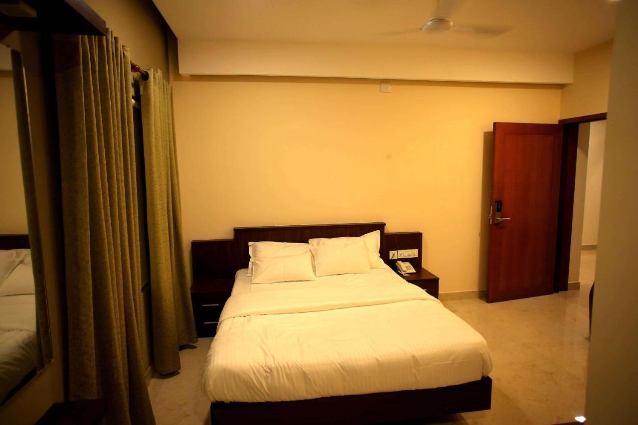 Kira Palace Residency Hotell Ernakulam Eksteriør bilde