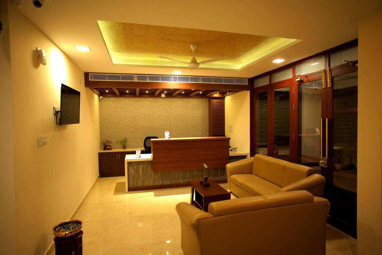 Kira Palace Residency Hotell Ernakulam Eksteriør bilde