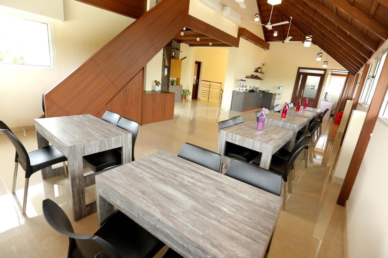 Kira Palace Residency Hotell Ernakulam Eksteriør bilde