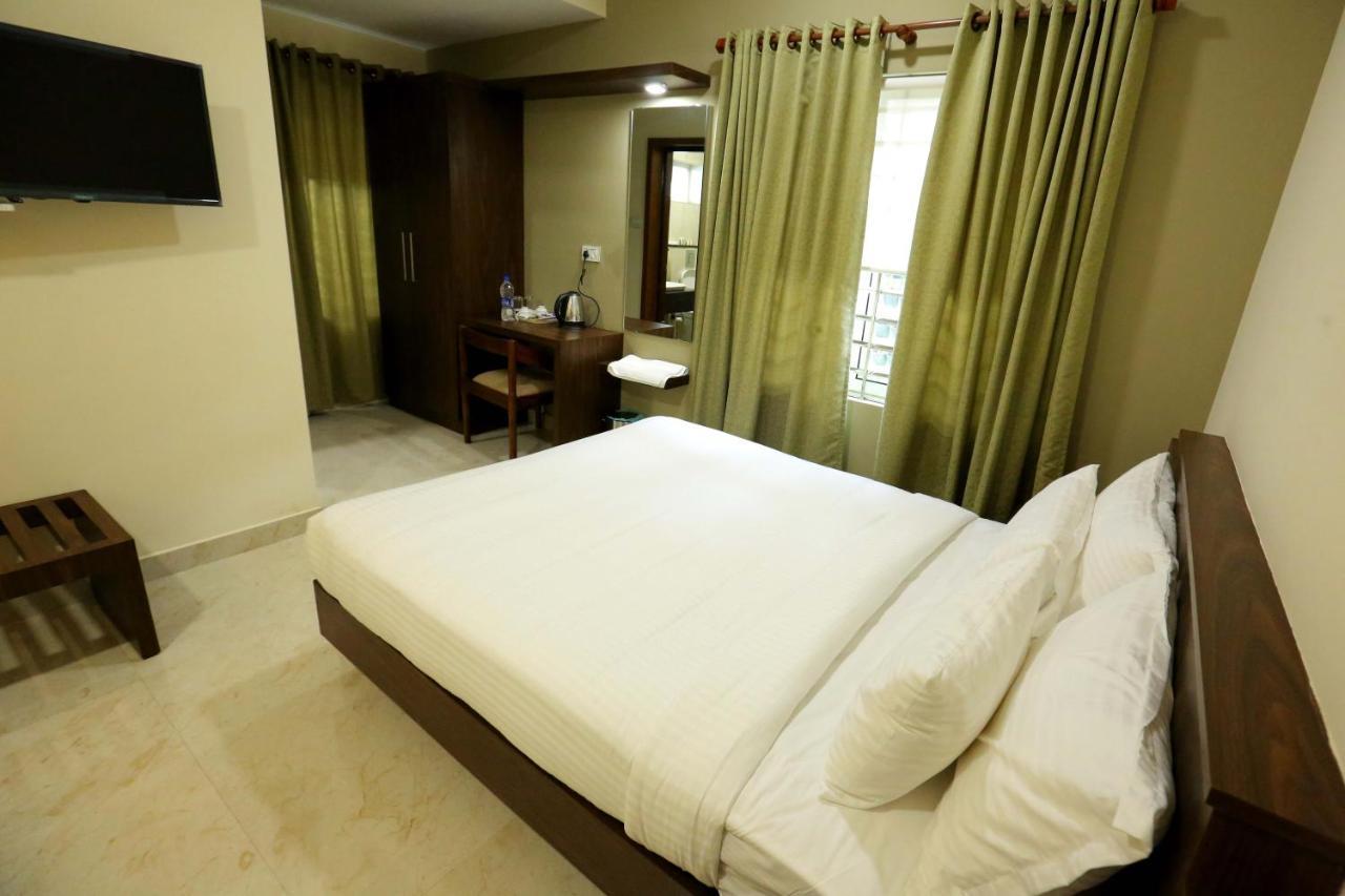 Kira Palace Residency Hotell Ernakulam Eksteriør bilde