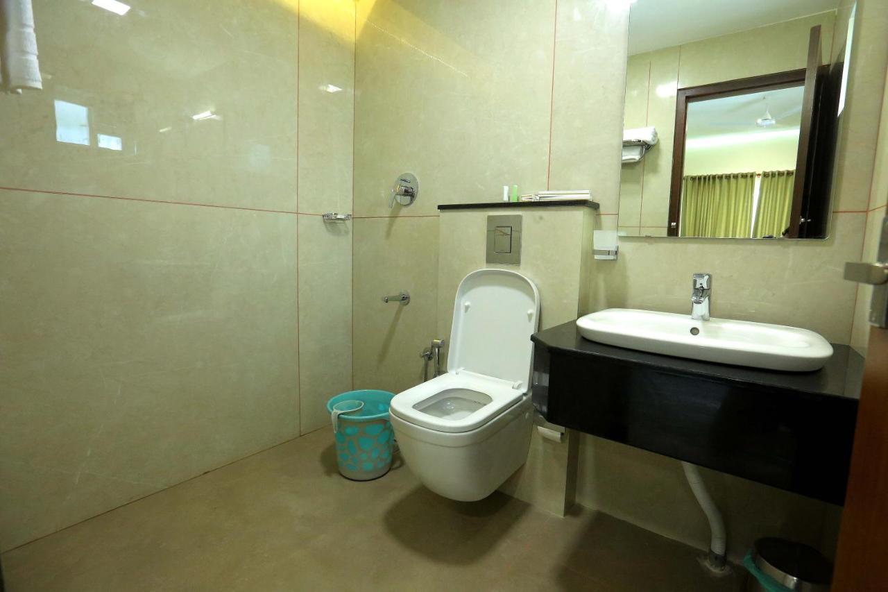 Kira Palace Residency Hotell Ernakulam Eksteriør bilde