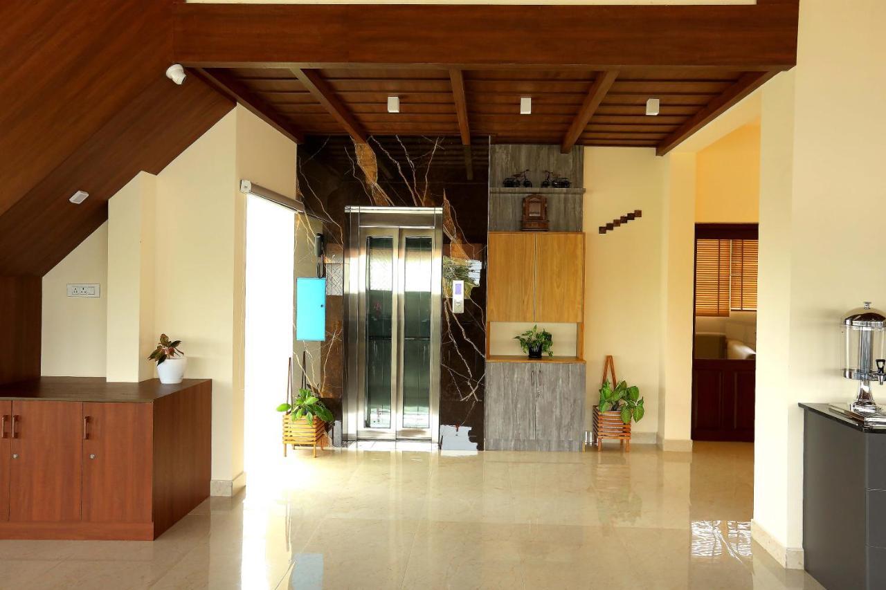 Kira Palace Residency Hotell Ernakulam Eksteriør bilde